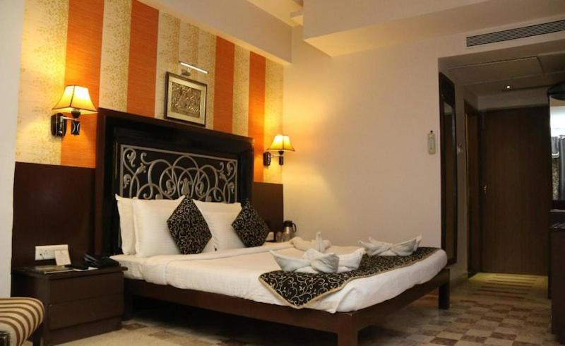 Hotel Venkatesh International Rāipur Buitenkant foto