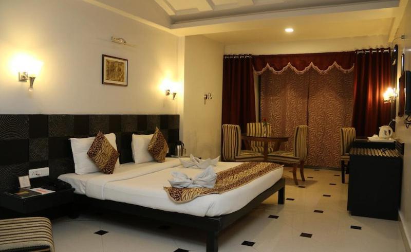 Hotel Venkatesh International Rāipur Buitenkant foto