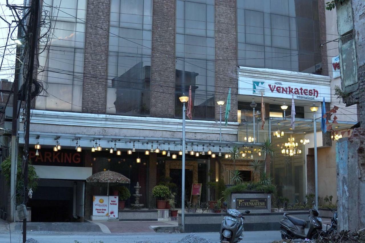 Hotel Venkatesh International Rāipur Buitenkant foto